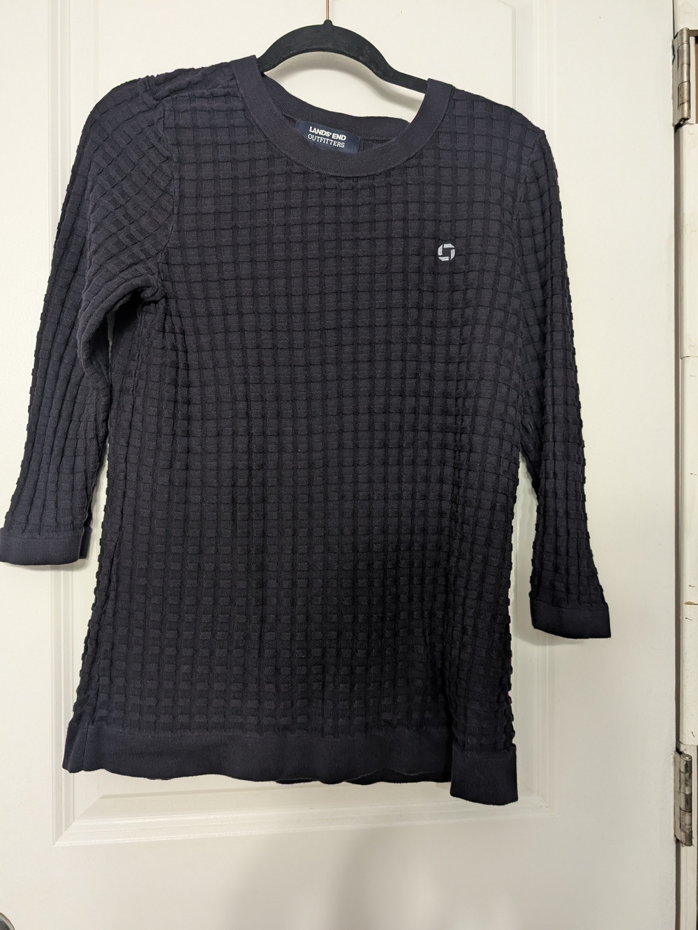 Chase Landsend Navy sweater Size M
